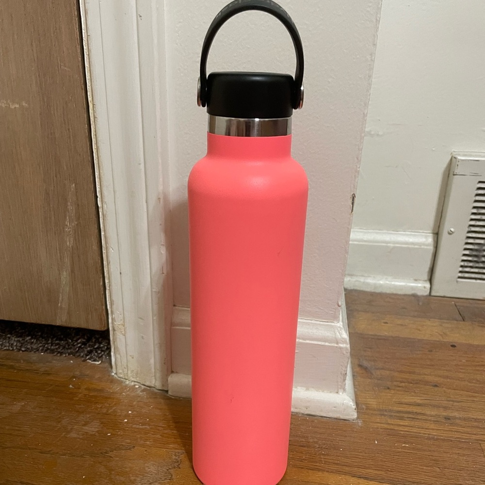 Hibiscus Hydro Flask 24oz